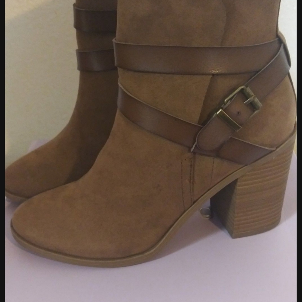 Booties - Picture 3 of 4